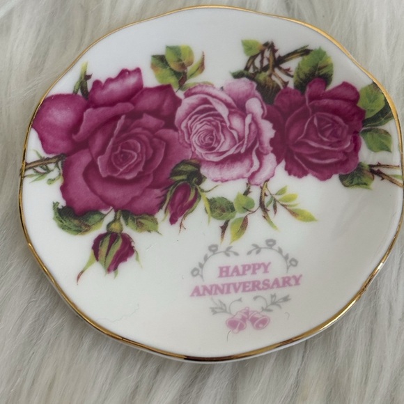 Floral 'Happy Anniversary' Decorative Trinket Dish - Pink Roses Tiny dish. - Picture 2 of 4